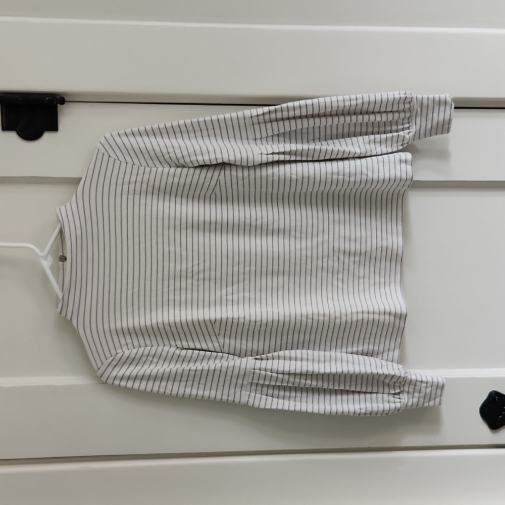 Ann Taylor balloon sleeve mock neck top